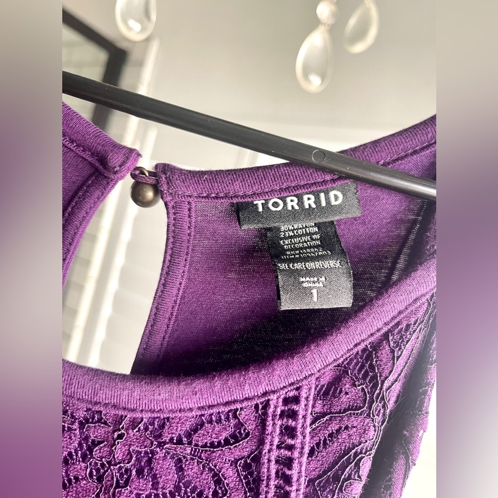 Torrid razorback tank - Picture 3 of 3
